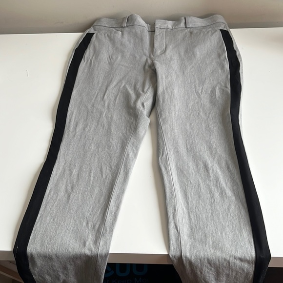 Banana Republic Sloan Curve Fit - Picture 1 of 2